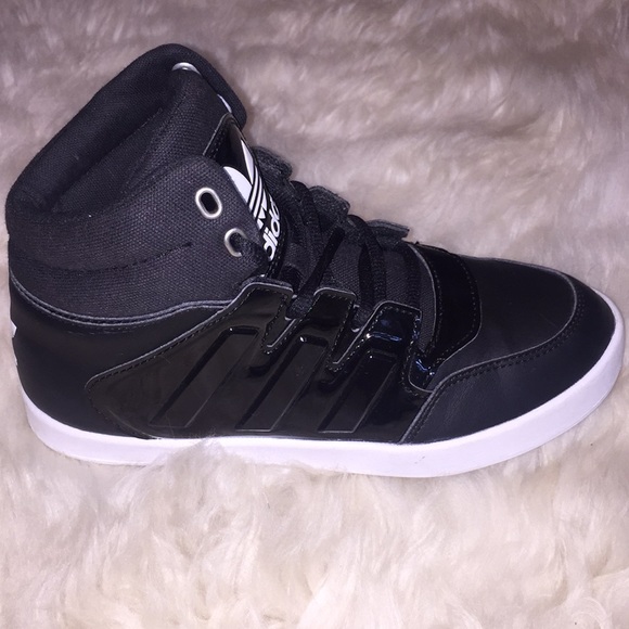 High Top Adidas - Picture 4 of 4